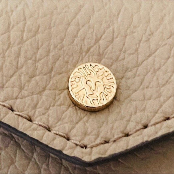New Without Tags Anne Klein Tan Pebbled Leather Coin Purse - Picture 2 of 4